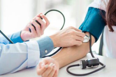 Яка медична допомога гарантована внутрішньо переміщеним особам при інсульті 